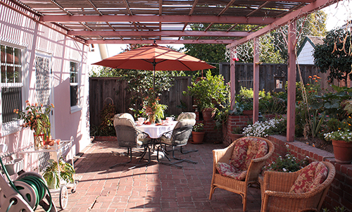 click to view larger image 2009 Martinez Home Tour patio